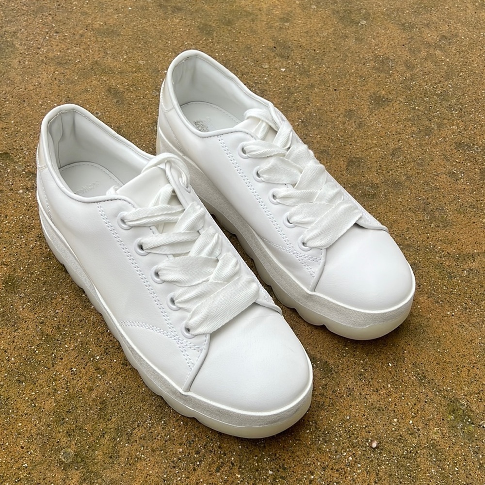 Berska Women's White Platform Thick Laces Size 39/8